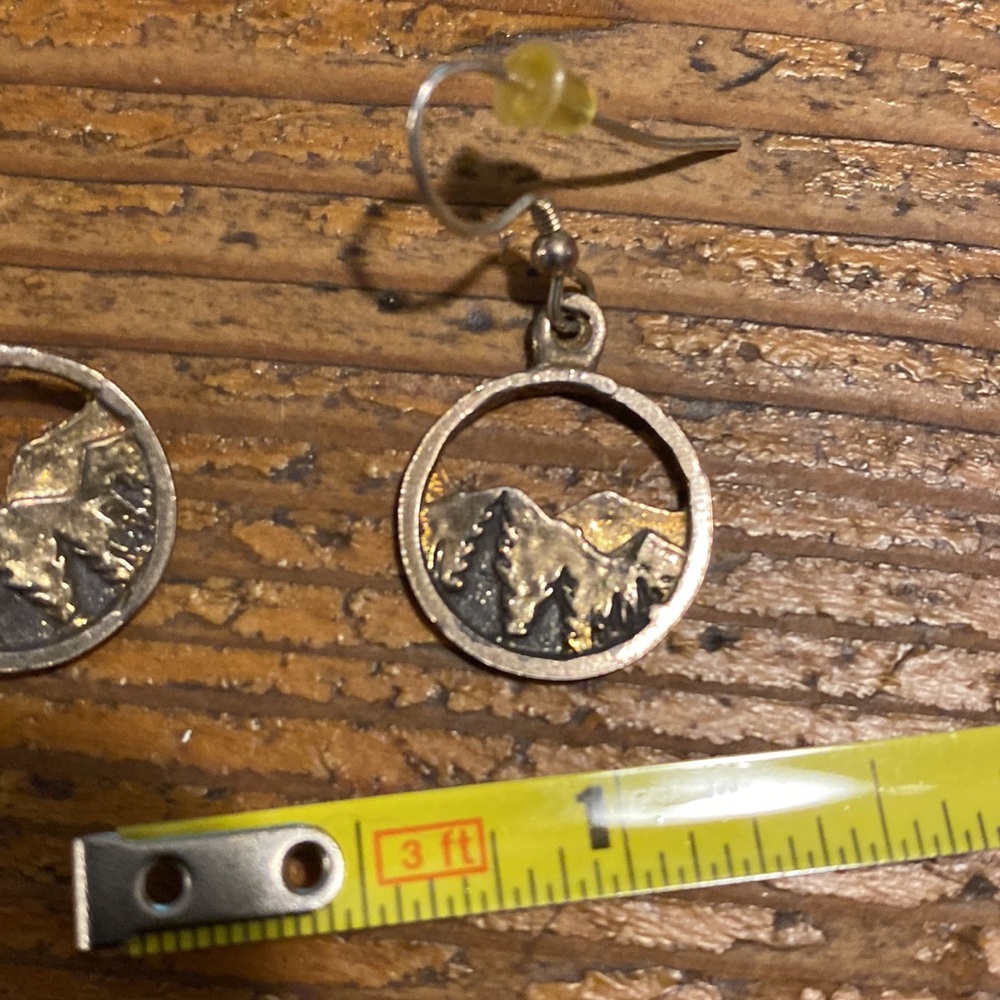Beautiful sterling dangle mountain earrings. - Picture 3 of 3